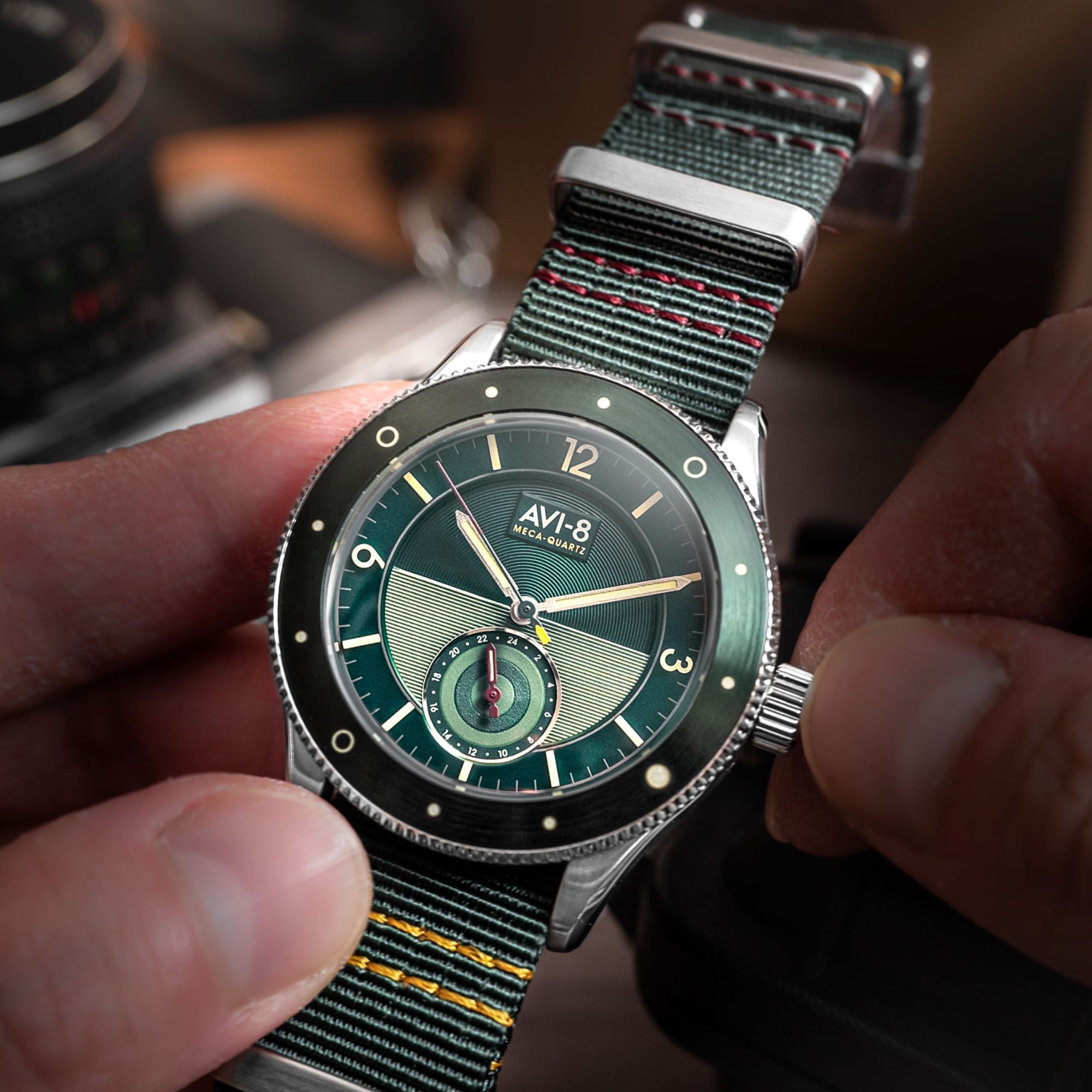 AVI-8 AVI-8 Flyboy Airmaster Sector Meca-Quartz Vert Green Men's Watch AV-4112-02