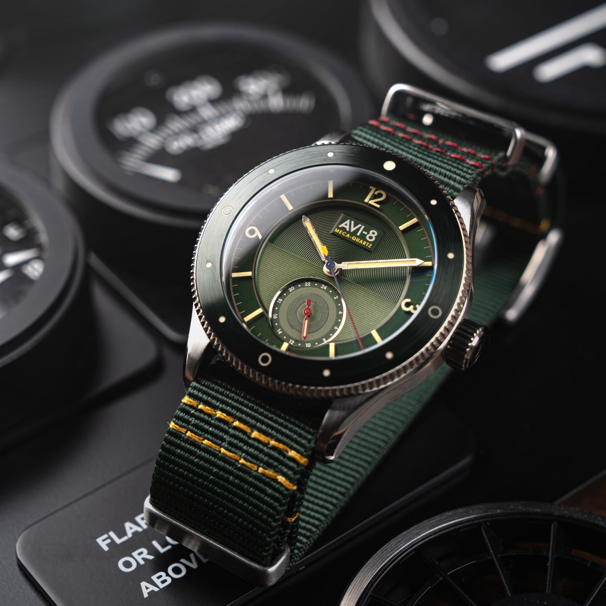 AVI-8 AVI-8 Flyboy Airmaster Sector Meca-Quartz Vert Green Men's Watch AV-4112-02