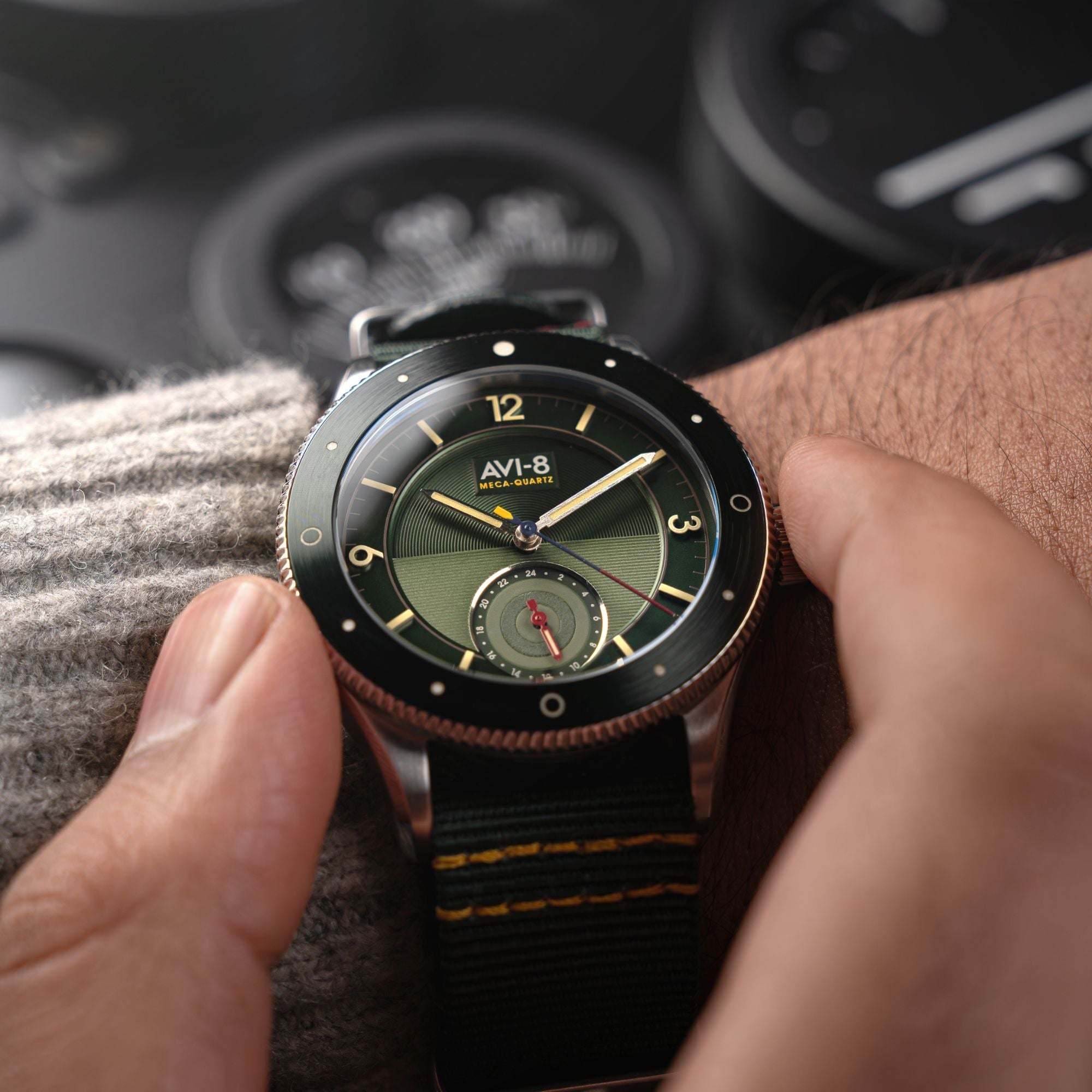 AVI-8 AVI-8 Flyboy Airmaster Sector Meca-Quartz Vert Green Men's Watch AV-4112-02