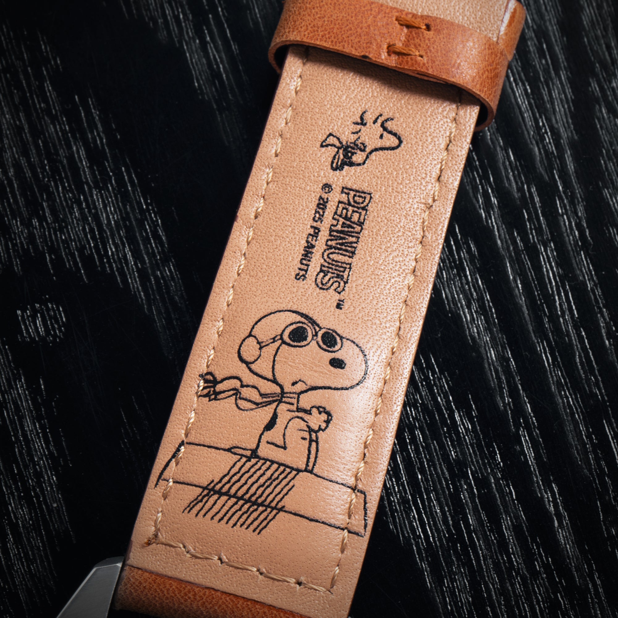 AVI-8 AVI-8 P-51 Mustang Blakeslee Chronograph Peanuts Snoopy Flying Ace Limited Edition Biplane Brown Men's Watch AV-4140-02
