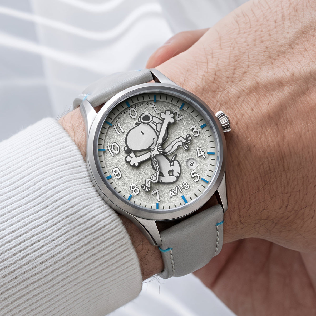 AVI-8 AVI-8 Flyboy Engineer Automatic Peanuts Snoopy Flying Ace Monotone Limited Edition Cloud Cover Men's Watch AV-4156-01