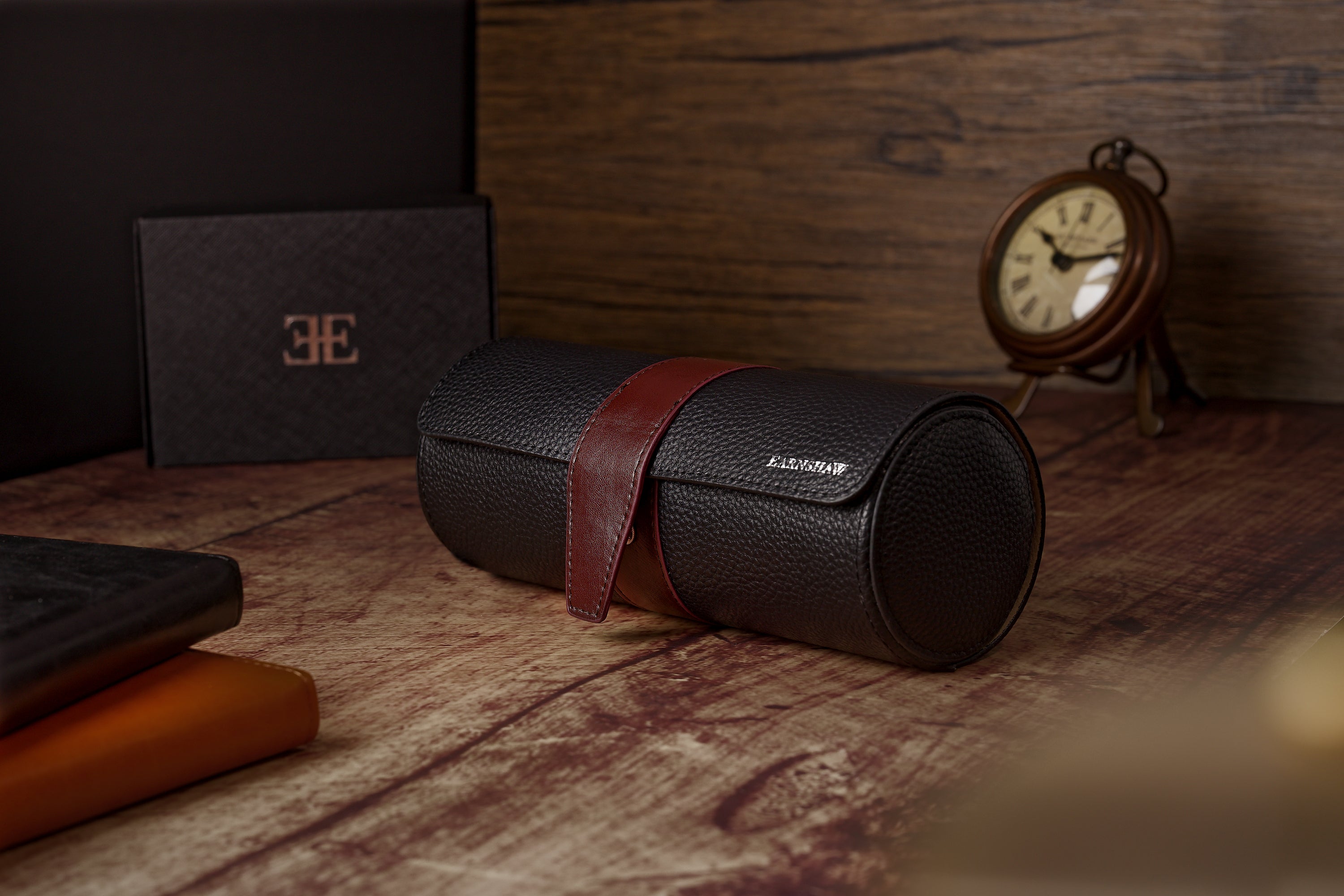 THOMAS EARNSHAW Thomas Earnshaw Black Vegan Leather Suedette Watch Roll Accessory ES-101-WR2-01