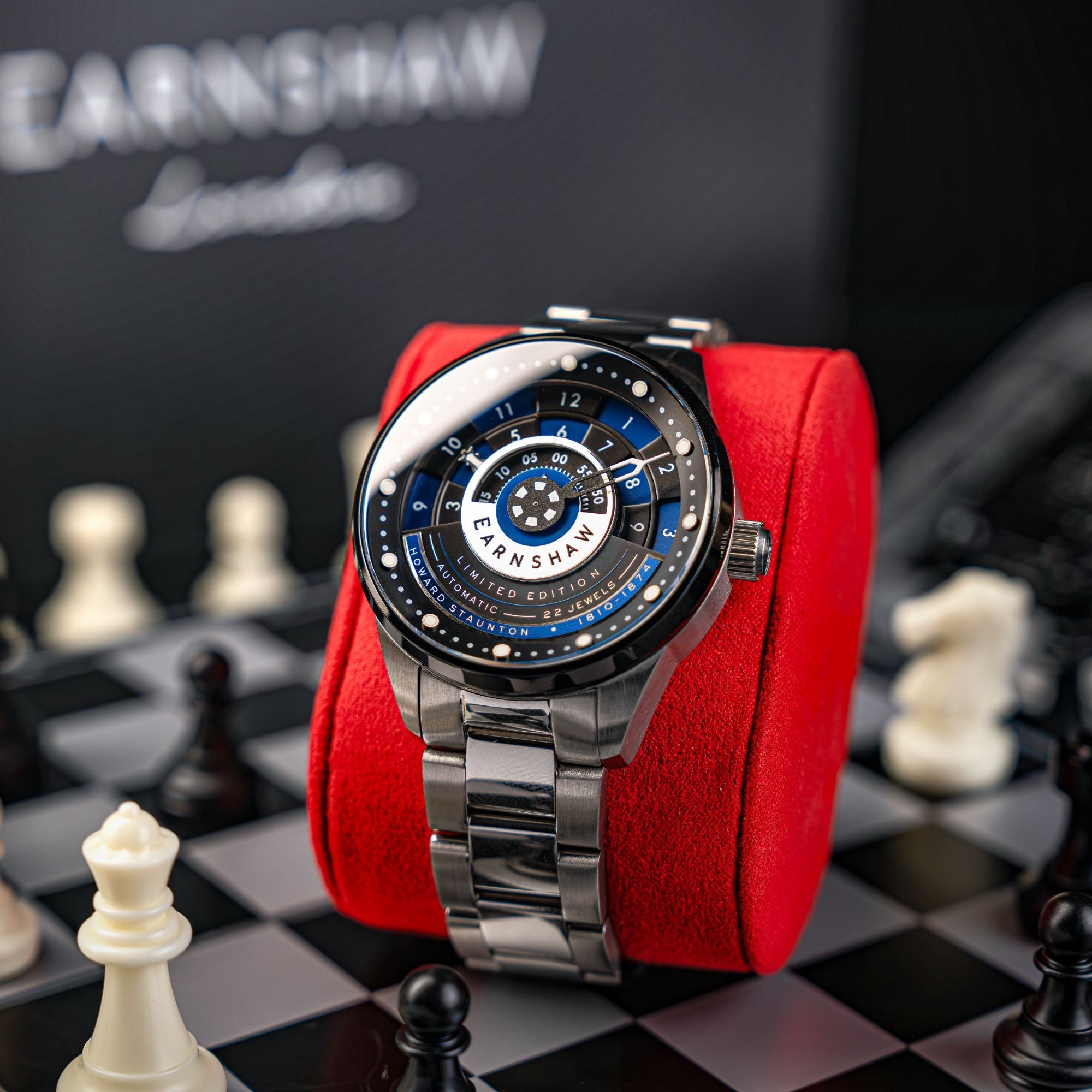 THOMAS EARNSHAW Thomas Earnshaw Staunton Chess Set Automatic Limited Edition Pawn Blue Men's Watch ES-8282-55