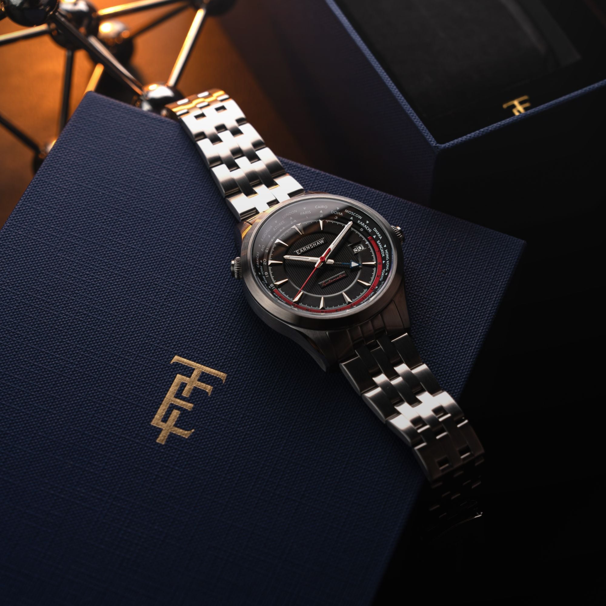 THOMAS EARNSHAW Thomas Earnshaw World Timer GMT Automatic Timeless Black Men's Watch ES-8292-11