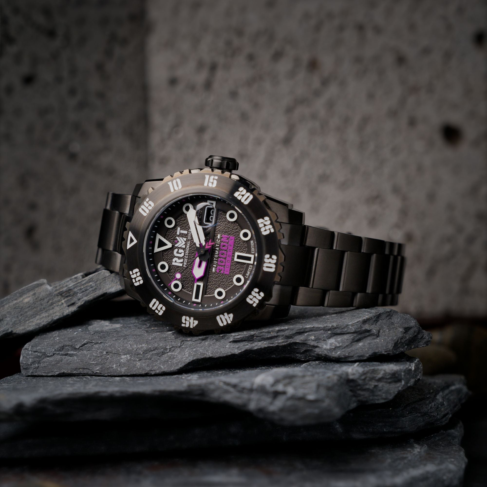 RGMT RGMT Ohio Automatic Limited Edition Fuchsia Black Watch RG-8034-0F