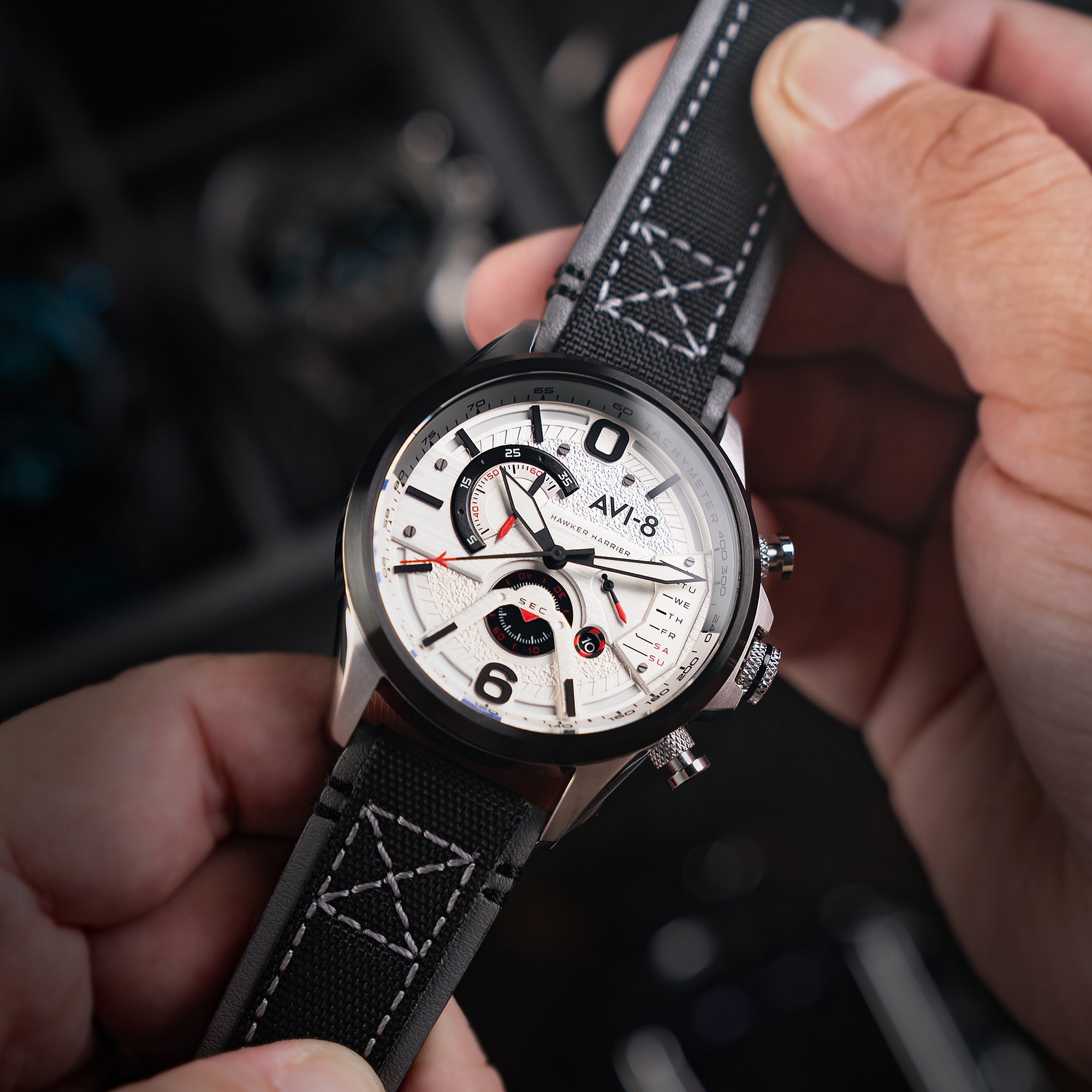 AVI-8 AVI-8 Hawker Harrier Dual Retrograde Chronograph Ivory White Men's Watch AV-4056-07