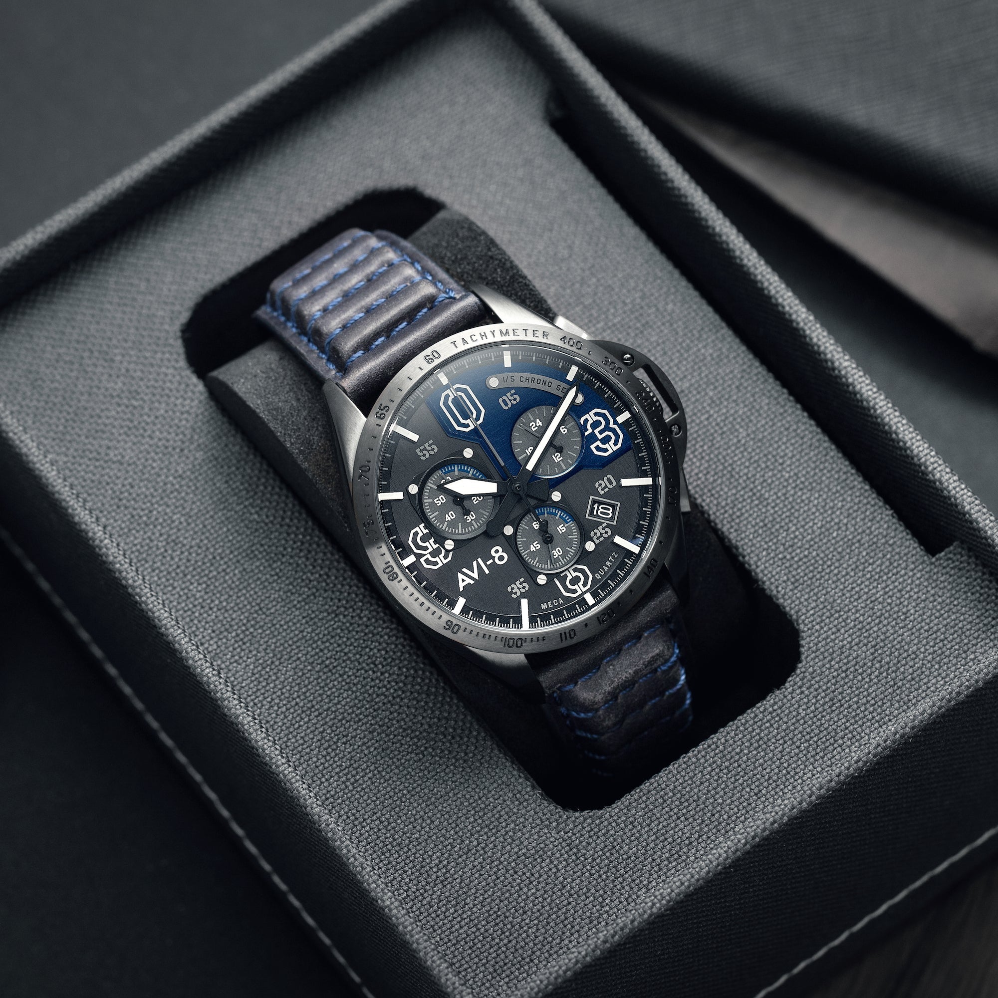 AVI-8 AVI-8 Mens P-51 Mustang Blakeslee Chronograph Air Blue Japanese Meca-Quartz Pilot Watch AV-4077-04