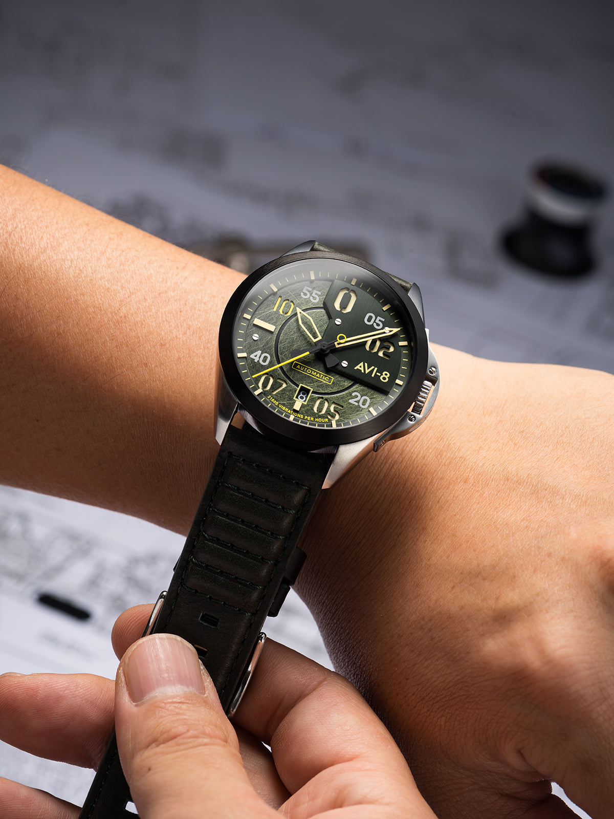 AVI-8 AVI-8 P-51 Mustang Men's Japanese Automatic Greentree Watch AV-4086-03