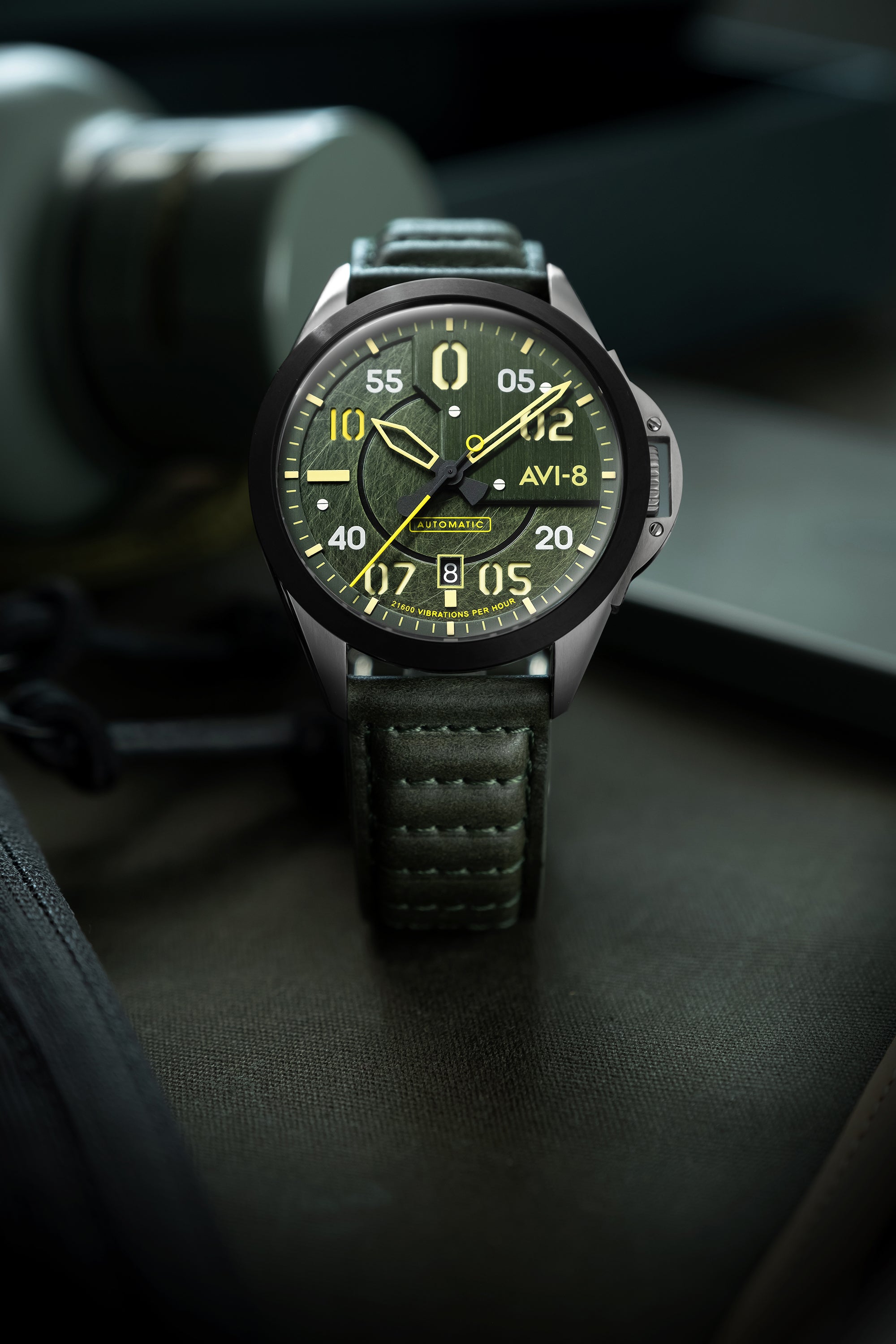 AVI-8 AVI-8 P-51 Mustang Men's Japanese Automatic Greentree Watch AV-4086-03