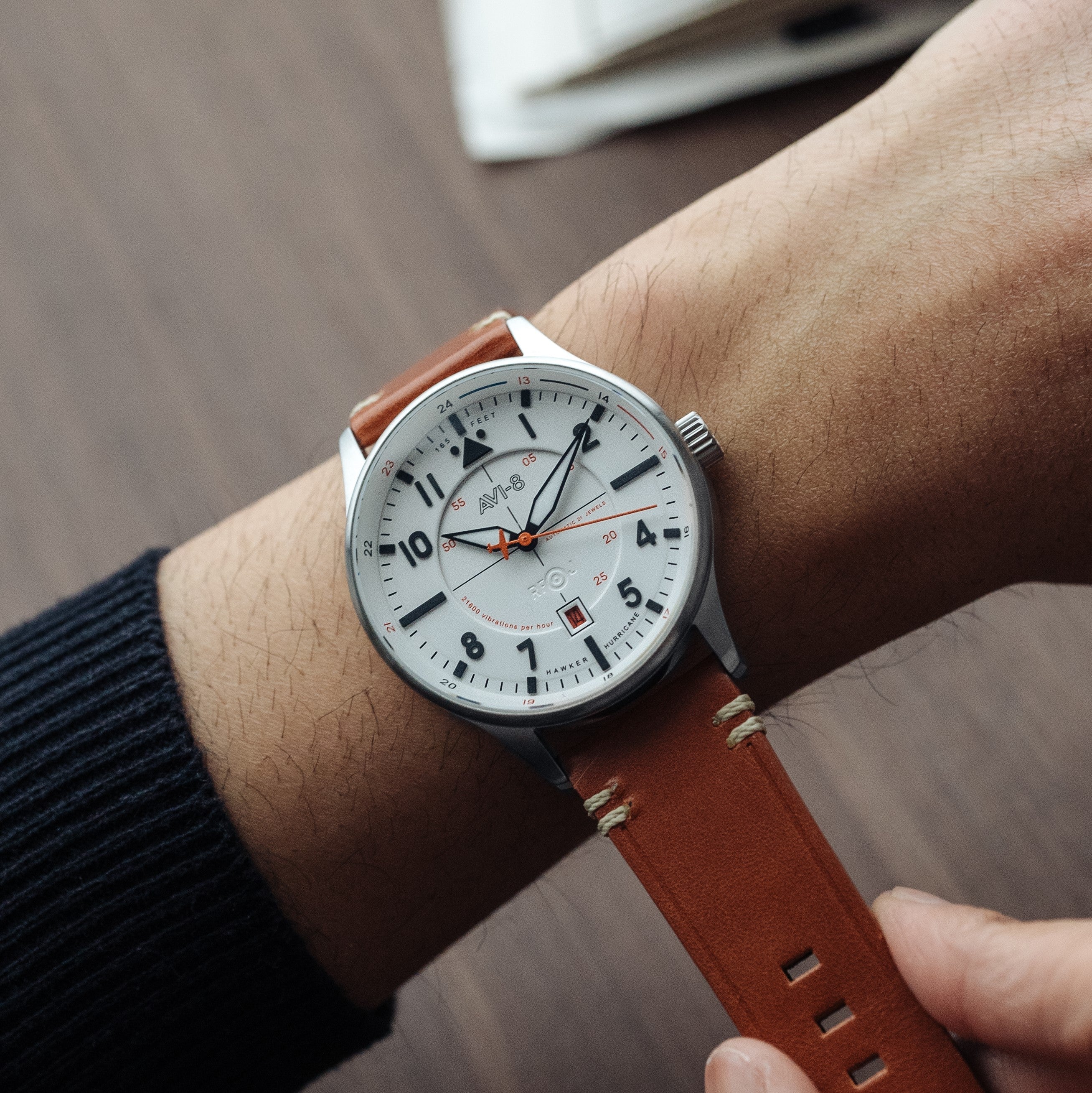 AVI-8 AVI-8 Pilot Hawker Hurricane Men's Japanese Automatic Newton Watch AV-4094-01