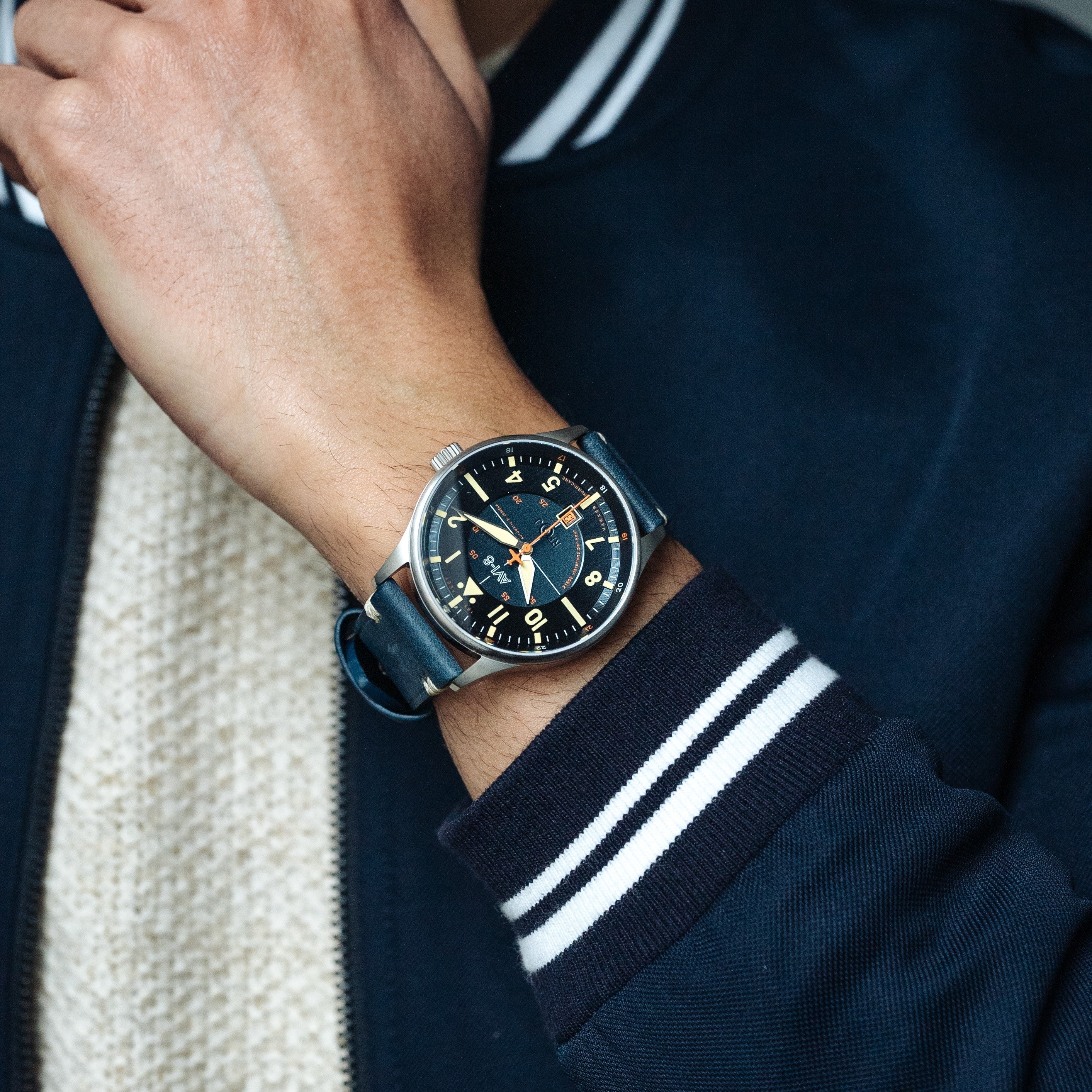 AVI-8 AVI-8 Pilot Hawker Hurricane Men's Japanese Automatic Sussex Watch AV-4094-02