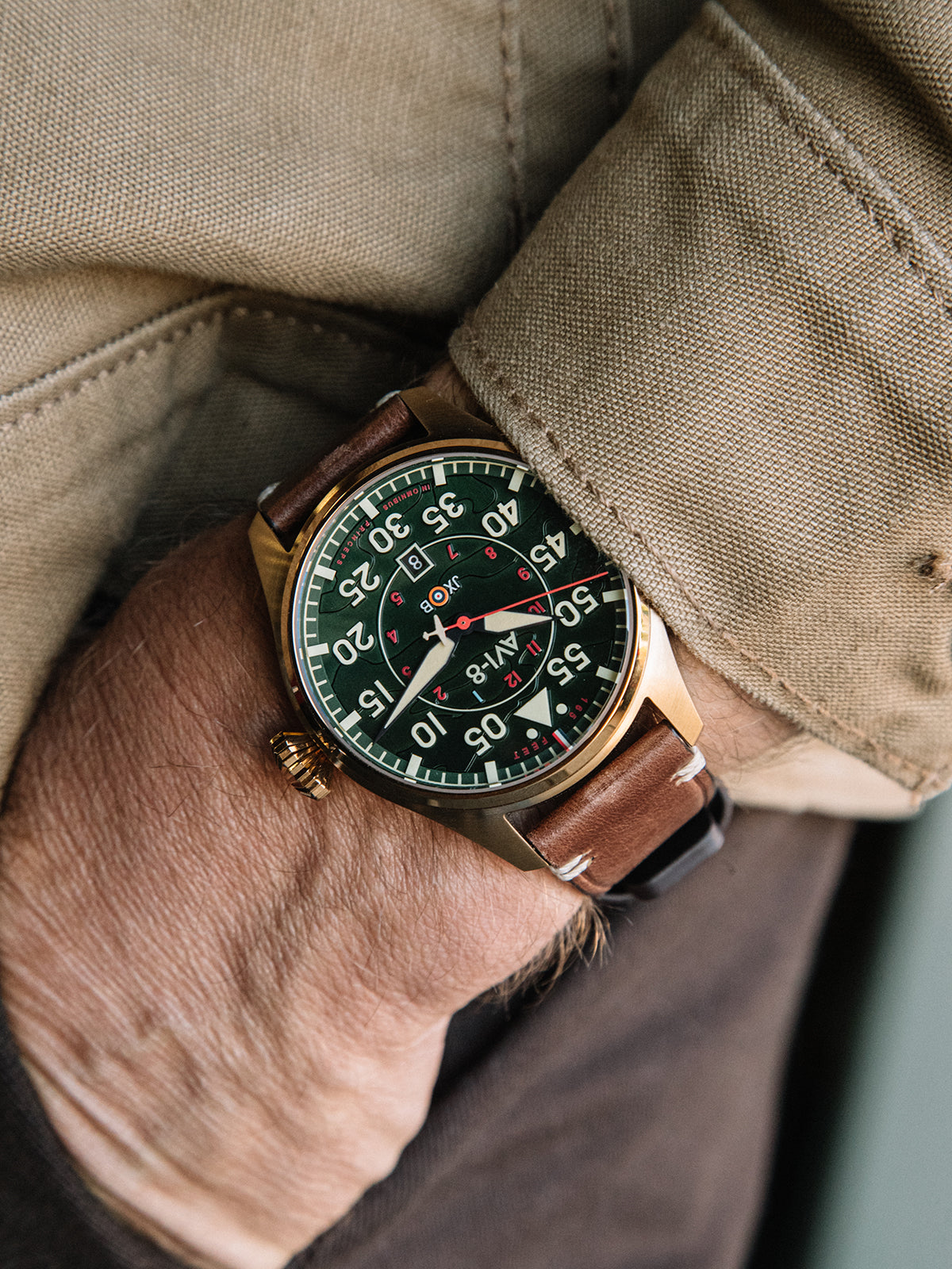 AVI-8 AVI-8 Pilot Hawker Hurricane Clowes Men's Japanese Automatic Northolt Watch AV-4097-04
