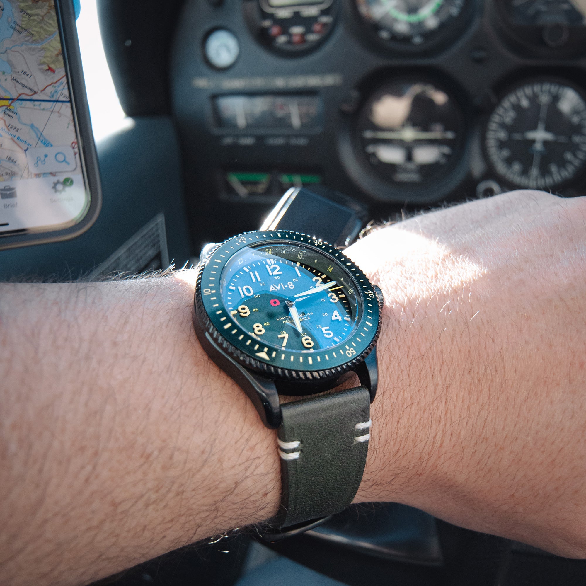 AVI-8 AVI-8 Royal British Legion Falklands 40 Men's Meca-Quartz Limited Edition Thompson Watch AV-4099-RBL06