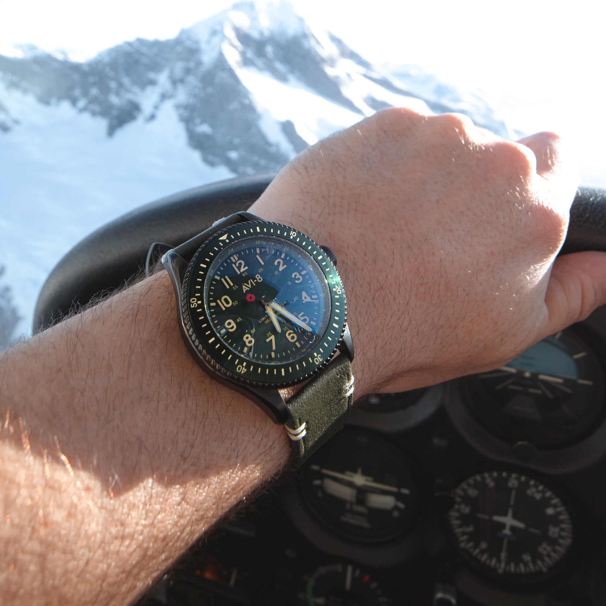 AVI-8 AVI-8 Royal British Legion Falklands 40 Men's Meca-Quartz Limited Edition Thompson Watch AV-4099-RBL06