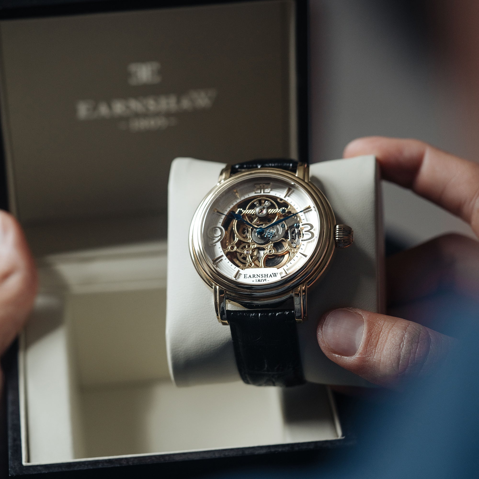 THOMAS EARNSHAW Thomas Earnshaw Longcase Men's Automatic Skeleton Sovereign Gold Watch ES-8011-04