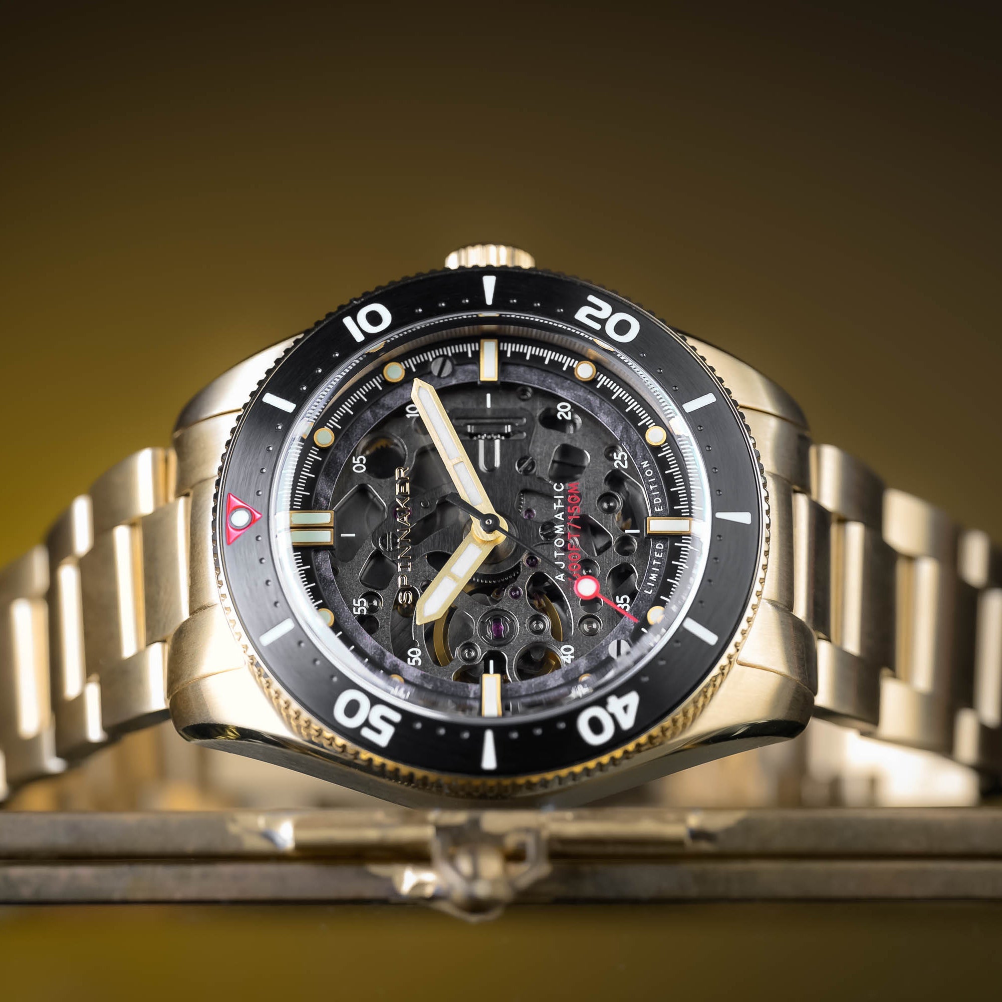 SPINNAKER Spinnaker Croft Mid Size Men's Automatic Limited Edition Medallion Black Watch SP-5095-44