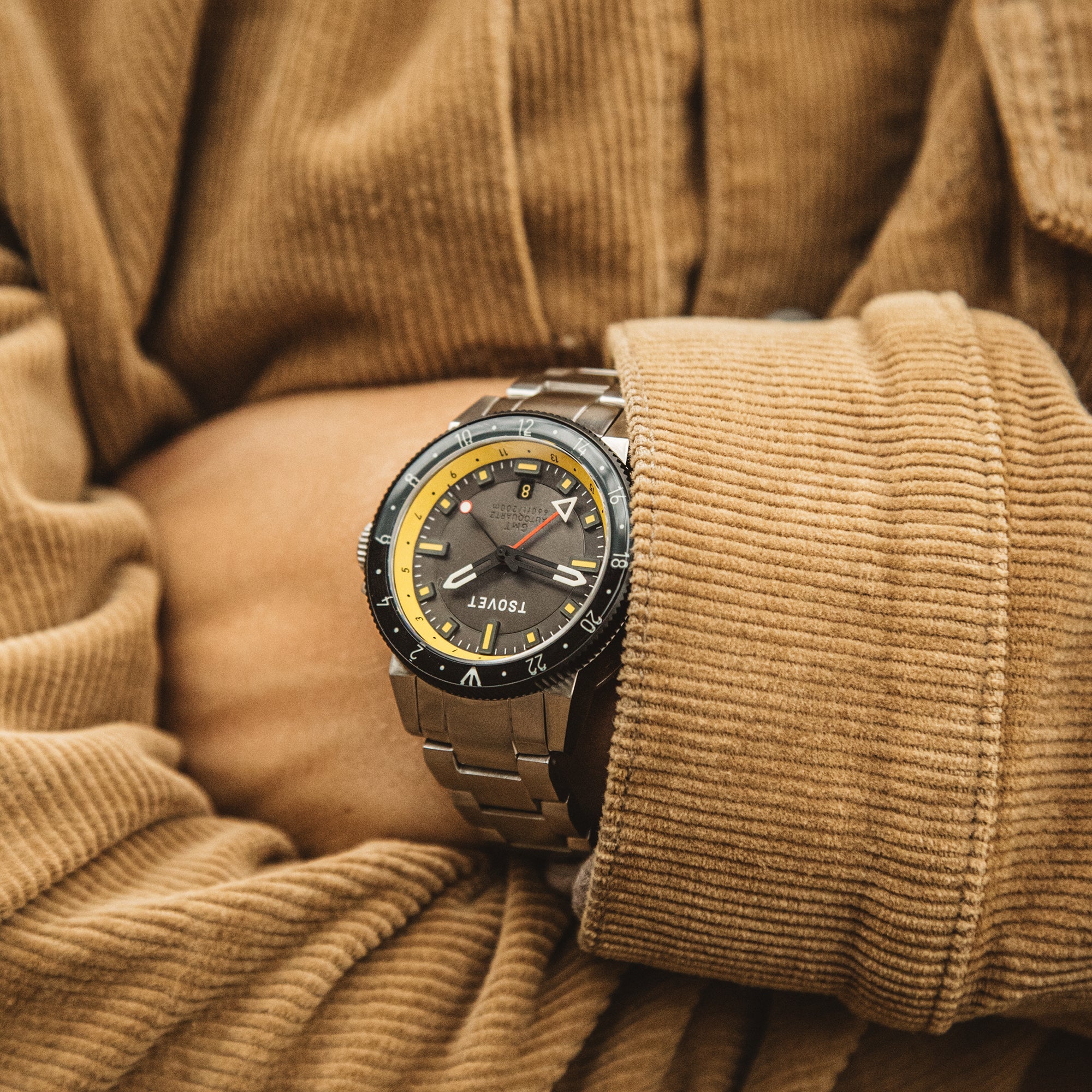 TSOVET Tsovet SMT-DW42 GMT Men's Japanese Hybrid Automatic Glass Watch TS-4004-55