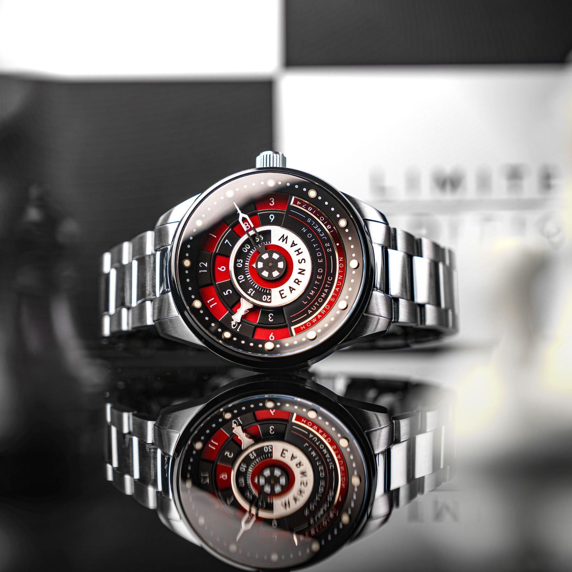 THOMAS EARNSHAW Thomas Earnshaw Staunton Chess Set Automatic Limited Edition Queen Red Men's Watch ES-8282-66