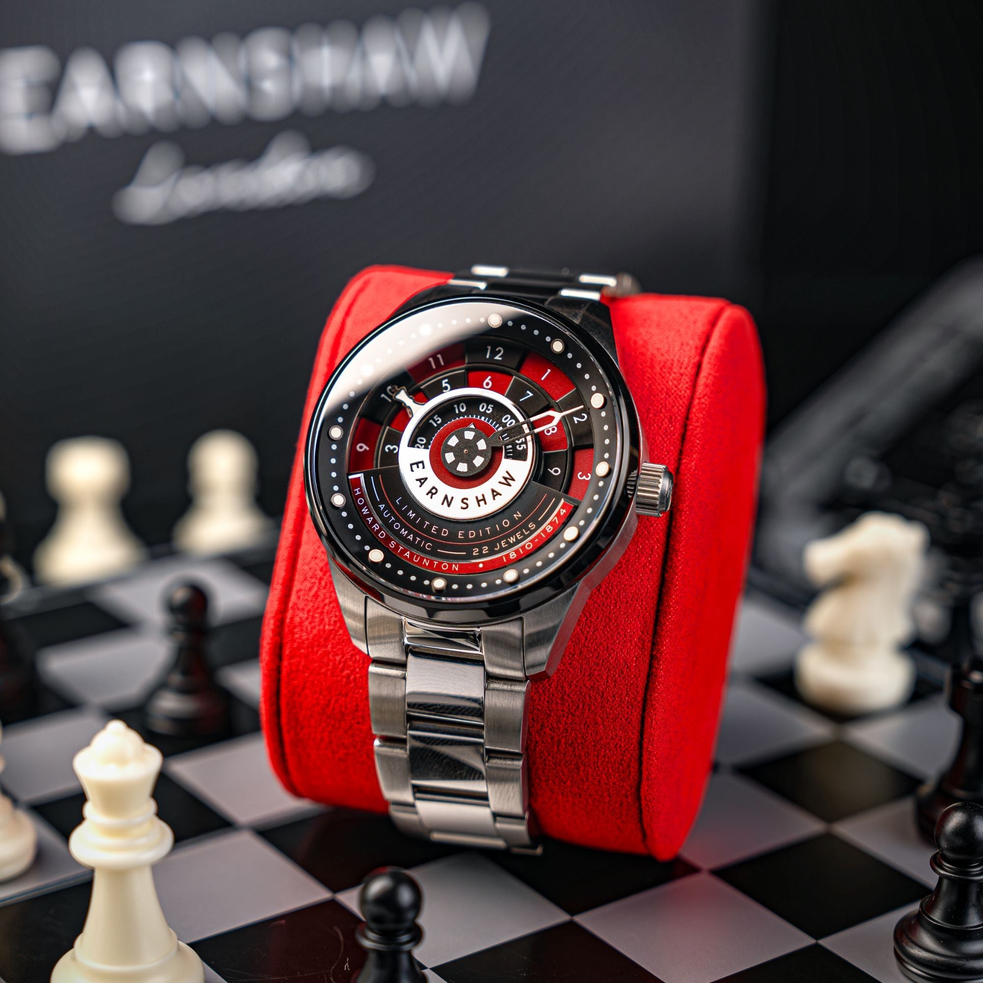 THOMAS EARNSHAW Thomas Earnshaw Staunton Chess Set Automatic Limited Edition Queen Red Men's Watch ES-8282-66
