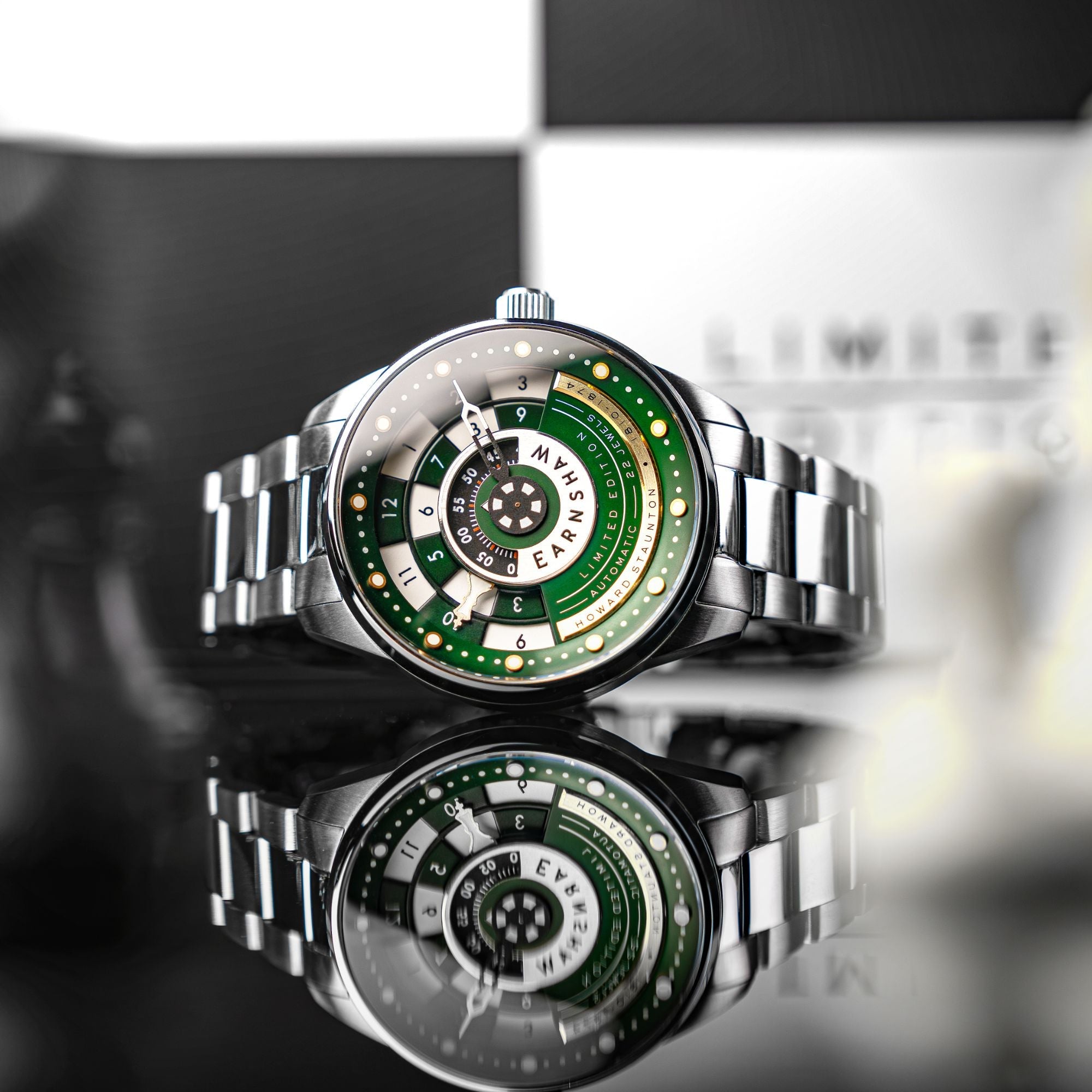 THOMAS EARNSHAW Thomas Earnshaw Staunton Chess Set Automatic Limited Edition Castling Green Men's Watch ES-8282-88