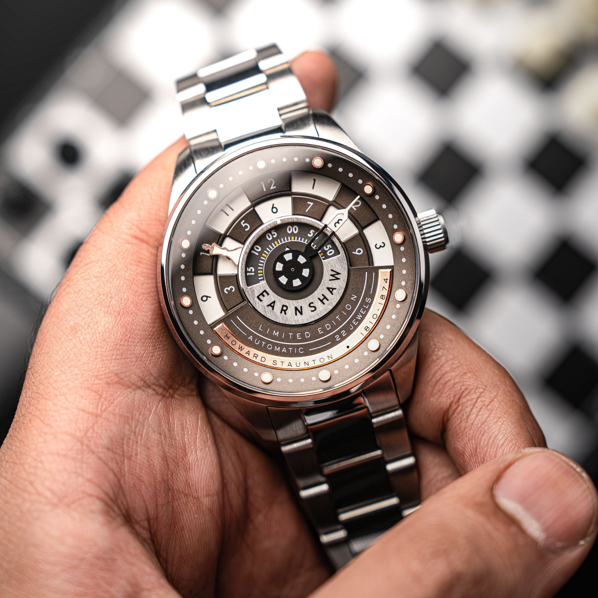 THOMAS EARNSHAW Thomas Earnshaw Staunton Chess Set Automatic Limited Edition Stalemate Grey Men's Watch ES-8282-99