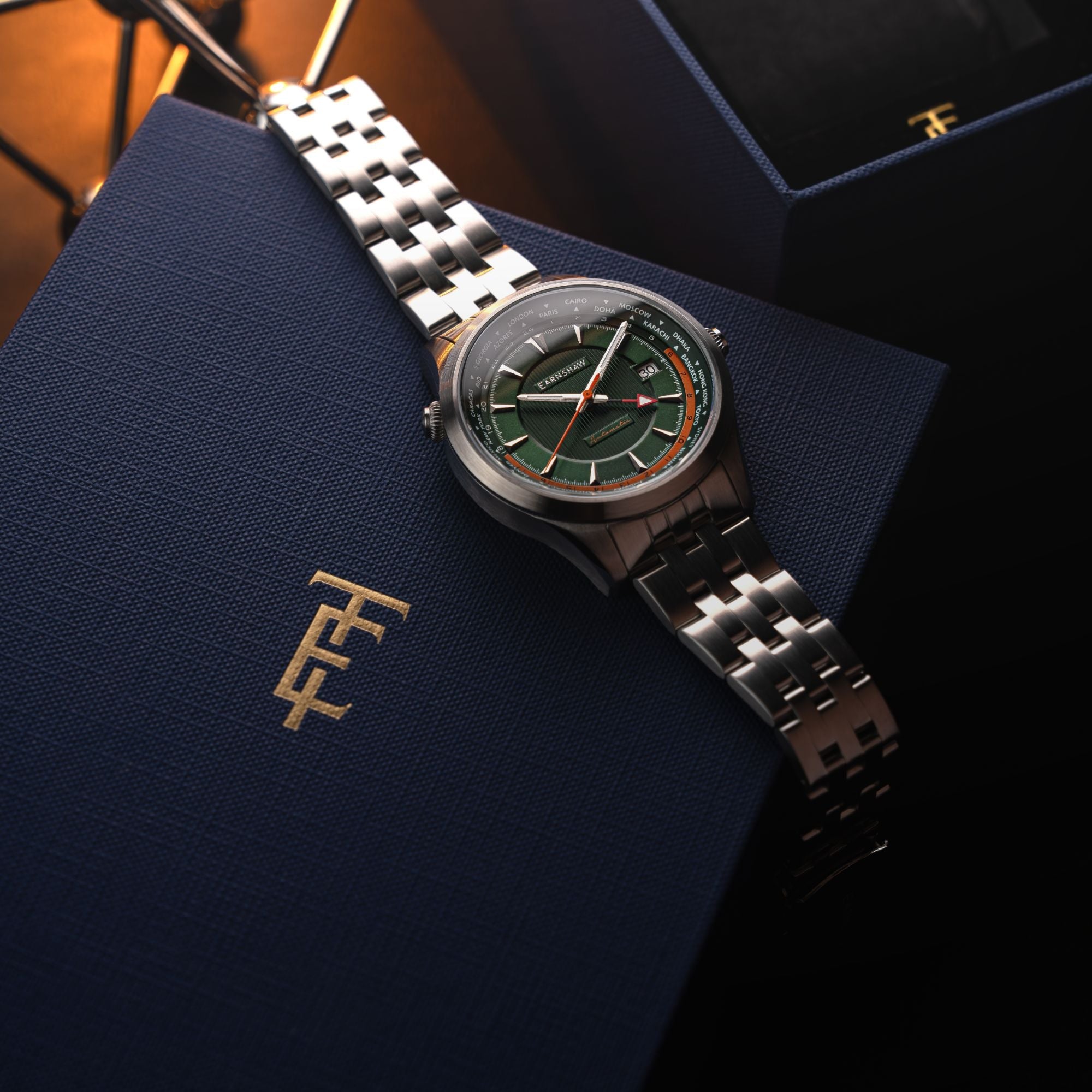 THOMAS EARNSHAW Thomas Earnshaw World Timer GMT Automatic Royal Green Men's Watch ES-8292-44