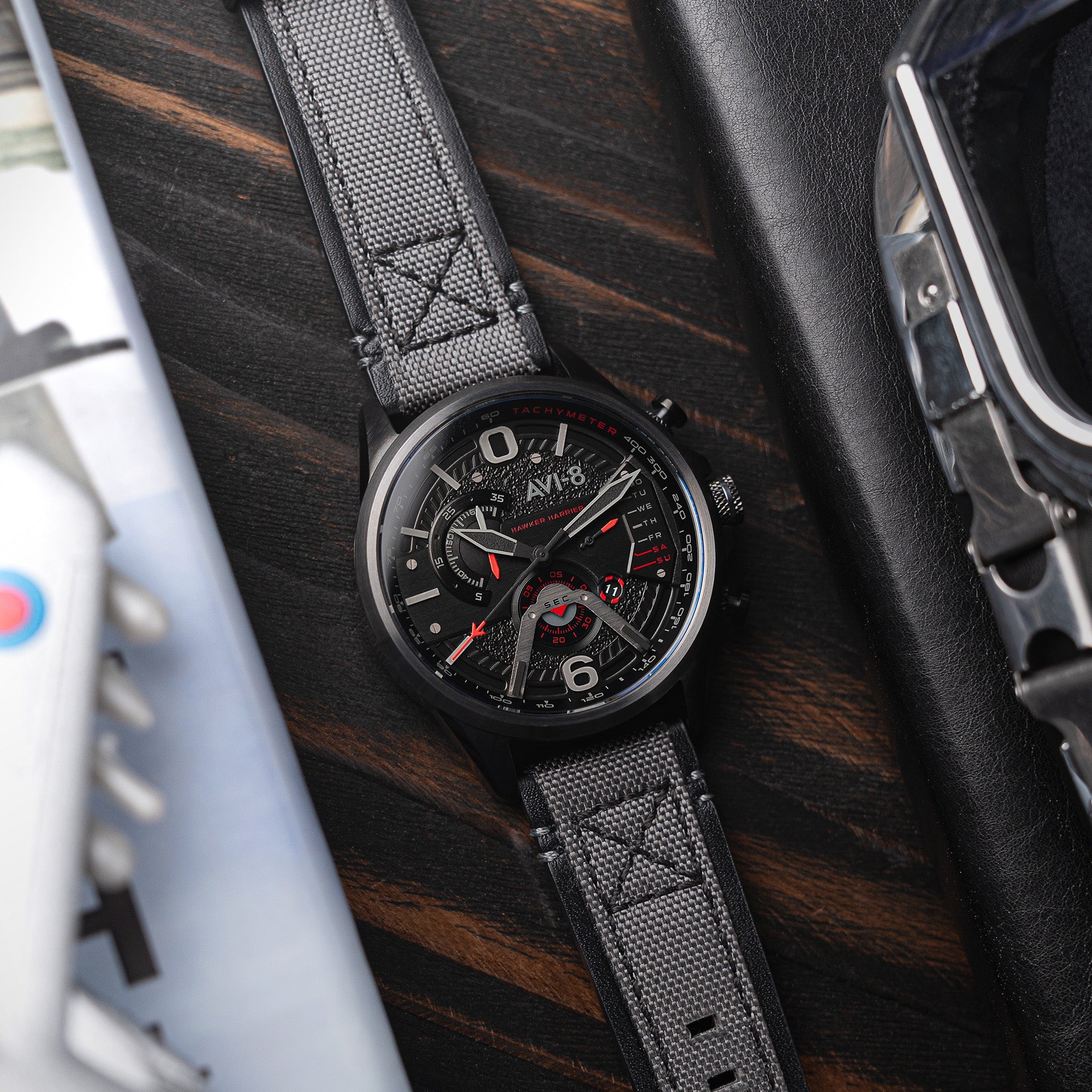 AVI-8 AVI-8 Hawker Harrier Dual Retrograde Chronograph Carbon Black Men's Watch AV-4056-0B