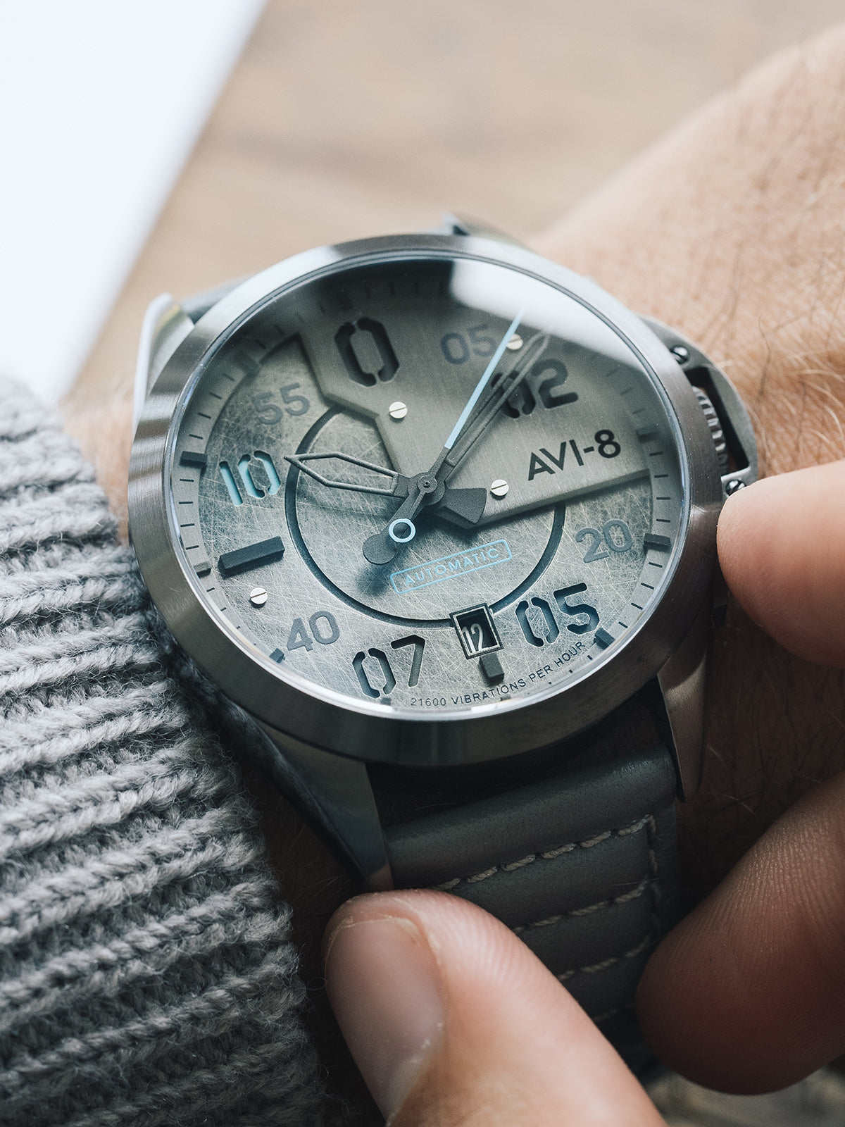 AVI-8 AVI-8 P-51 Mustang Men's Japanese Automatic Sands Point Watch AV-4086-04
