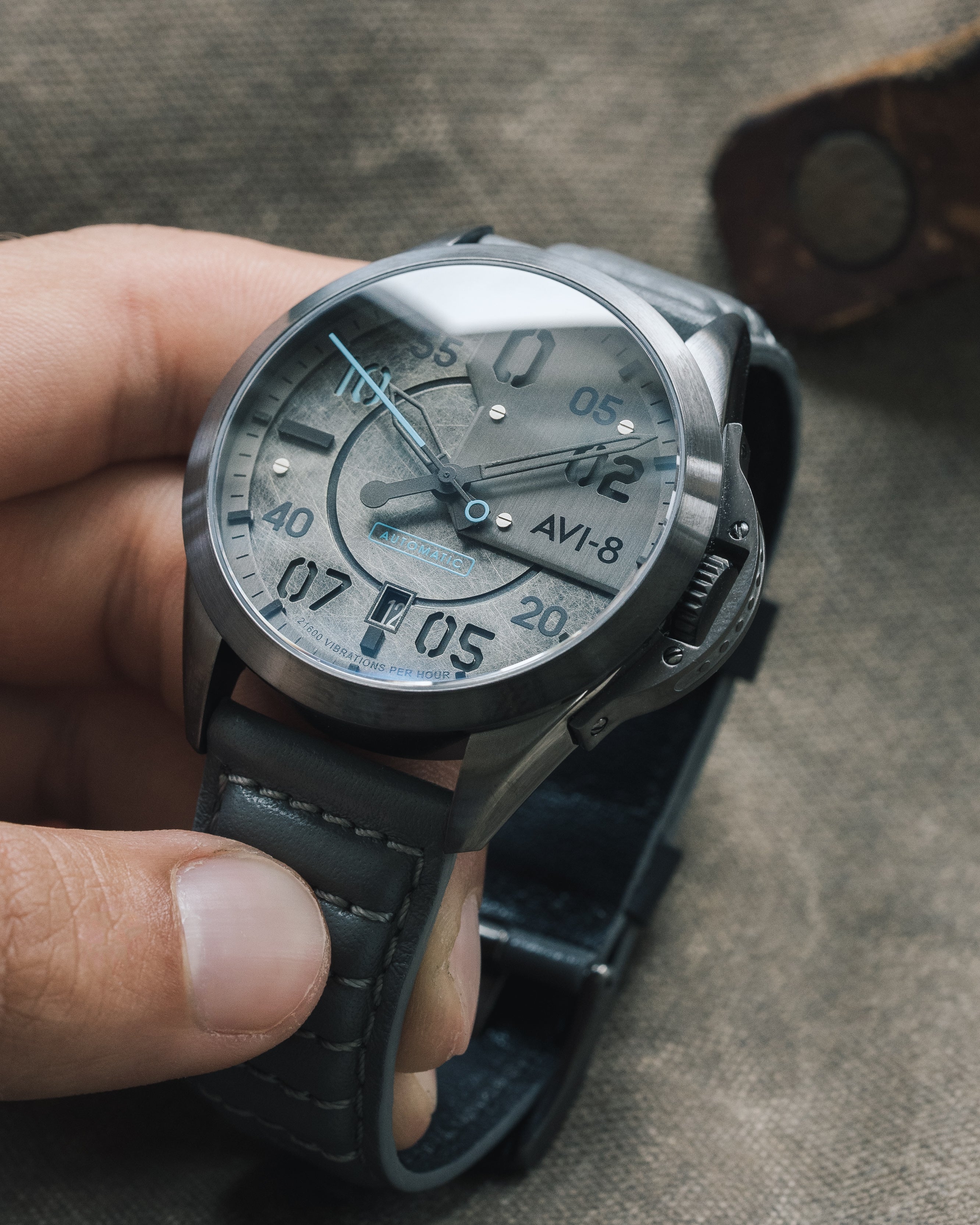 AVI-8 AVI-8 P-51 Mustang Men's Japanese Automatic Sands Point Watch AV-4086-04